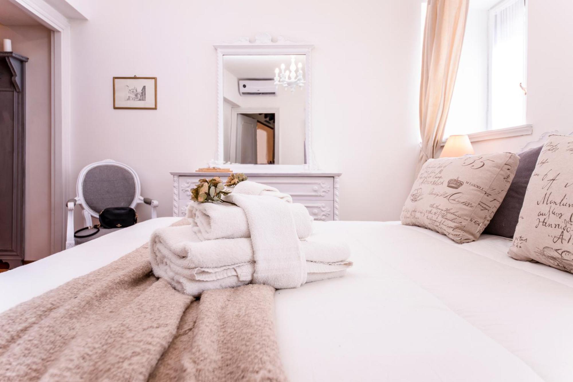 Sweet Arco Farnese Apartment Rome Exterior photo